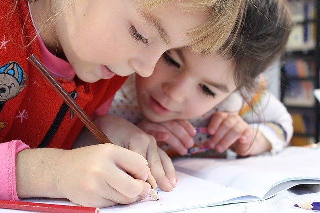 Lee más sobre el artículo La colaboración de los padres, clave en el rendimiento académico de los niños